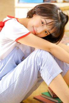 丰满性感老女人